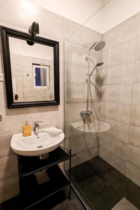True Zagreb Centrally Located & Spacious Apartment Экстерьер фото